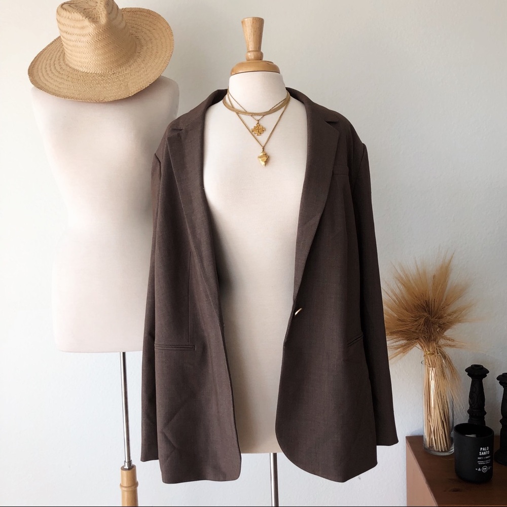 SOLD ❌ CALVIN KLEIN BRAND NEW OVERSIZED BLAZER - Picture 5 of 10